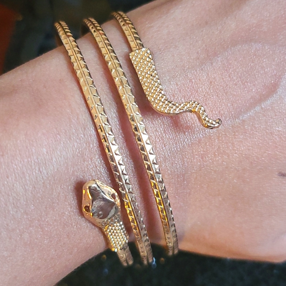 Cuff Snake Shape Bracelet